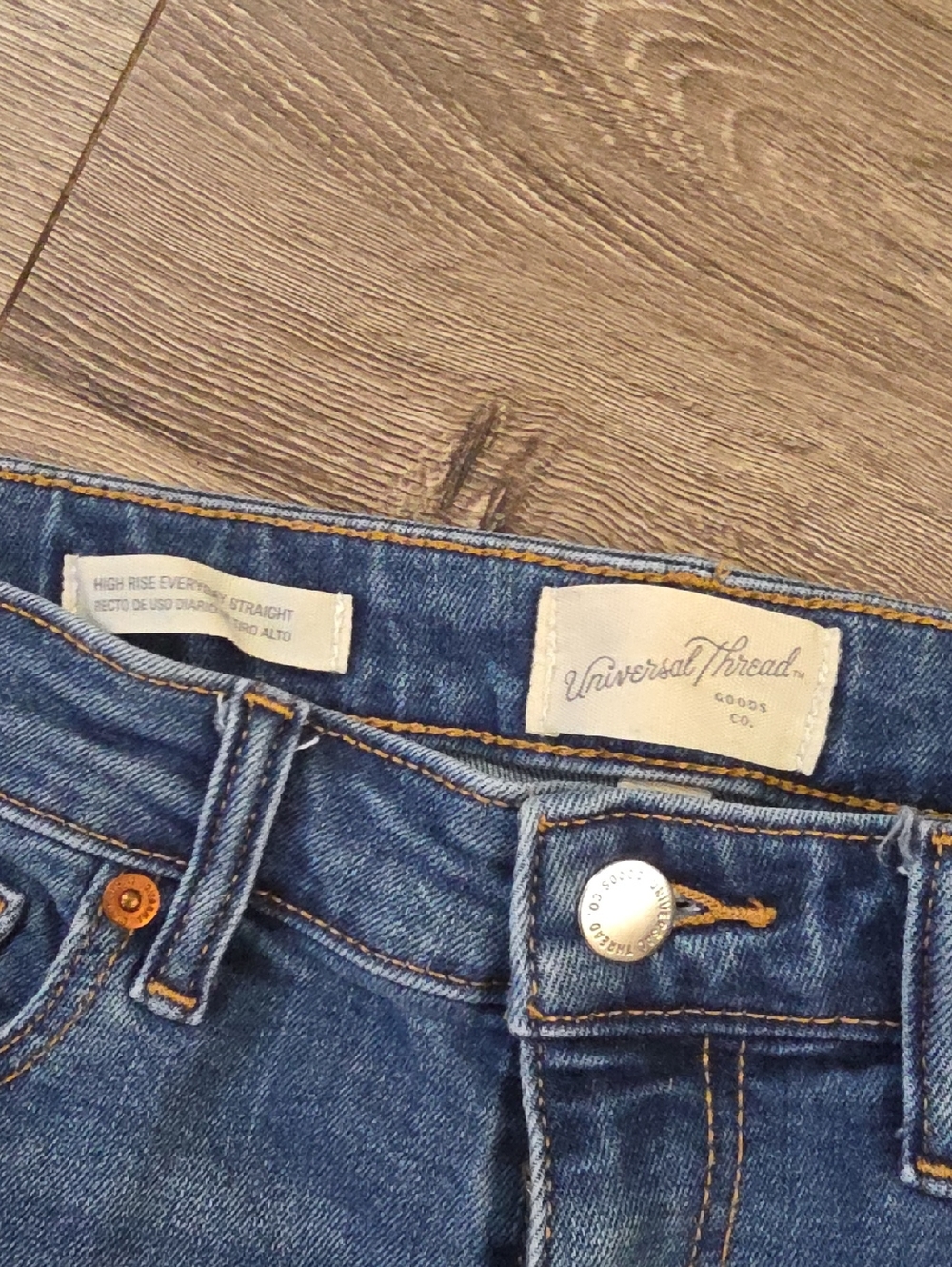Universal Thread Straight Leg Jeans - Picture 3 of 10
